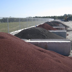 Red Truck ROCK YARD